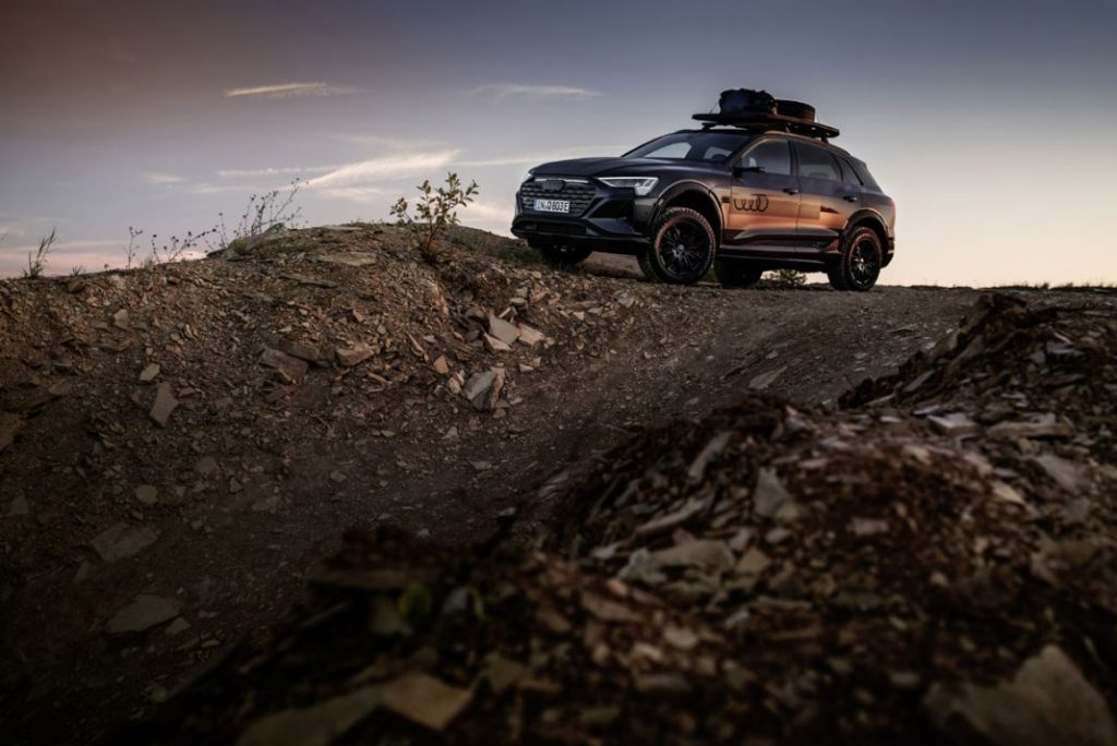 Audi Q8 e-tron edition Dakar... Por si te quieres sentir Carlos Sainz 25 Motor16 AUDI Q8 ETRON DAKAR EDITION 16 Motor16