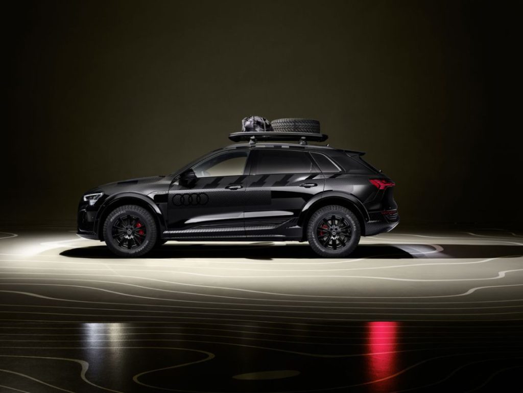 Audi Q8 e-tron edition Dakar... Por si te quieres sentir Carlos Sainz 16 Motor16 AUDI Q8 ETRON DAKAR EDITION 7 Motor16