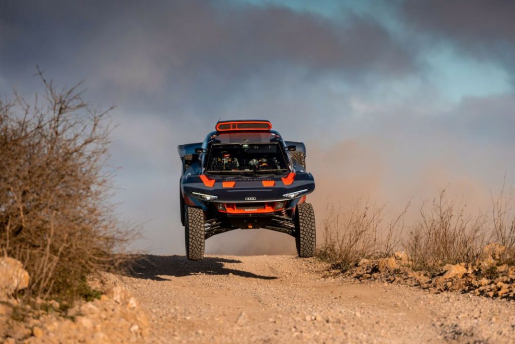 Así es el Audi RS Q e-tron que necesita hacer historia en el Dakar y también en las carreras 5 Motor16 AUDI RS Q E TRON 1 Motor16