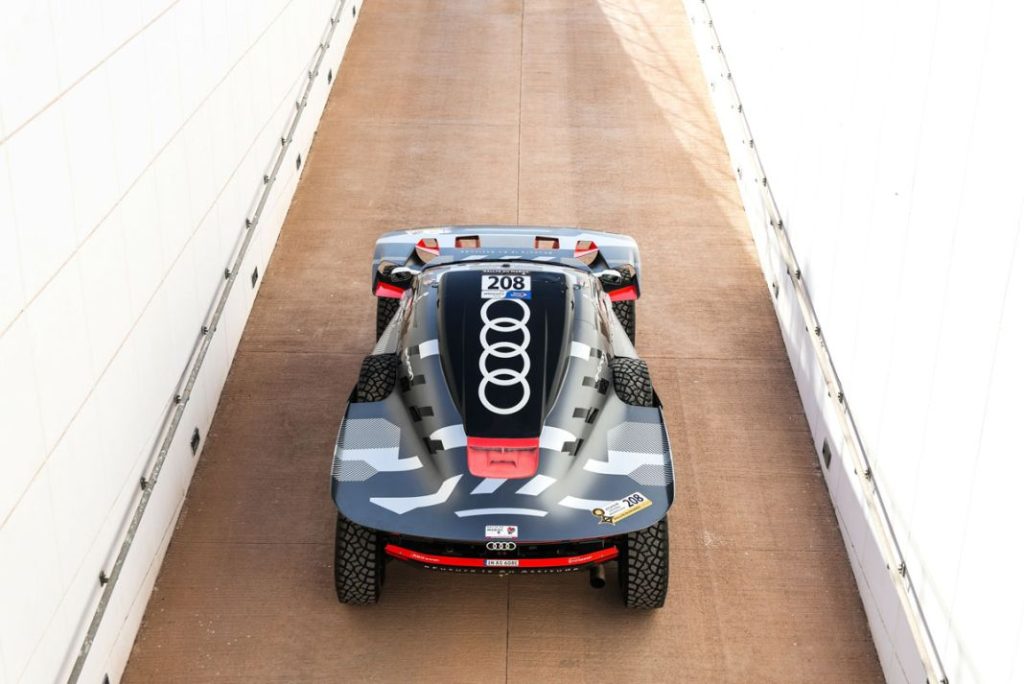 Así es el Audi RS Q e-tron que necesita hacer historia en el Dakar y también en las carreras 3 Motor16 AUDI RS Q E TRON 13 Motor16
