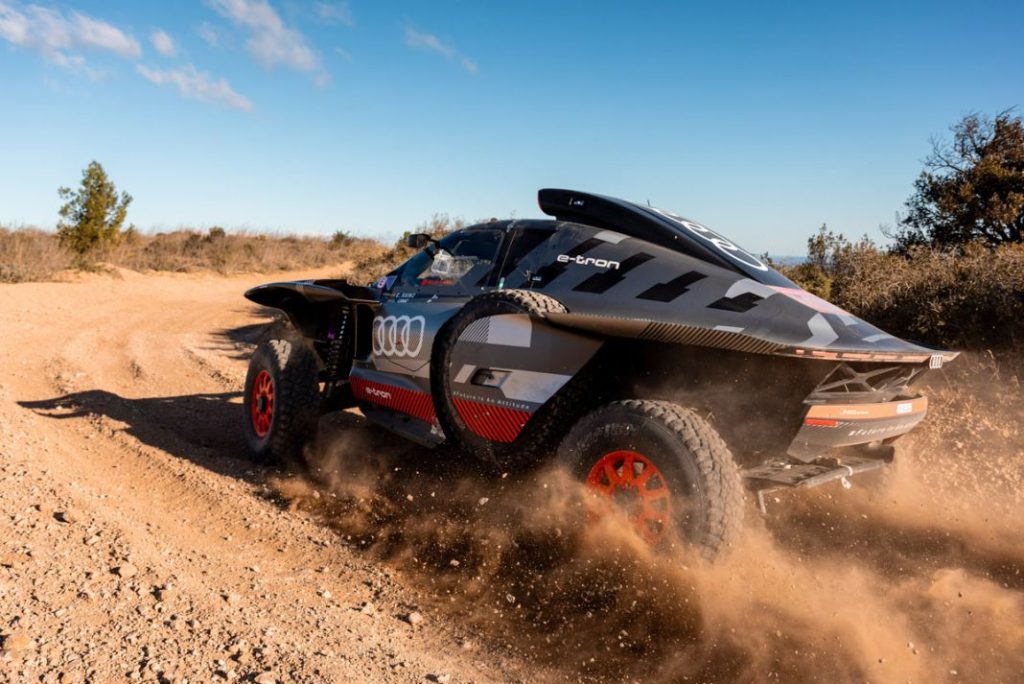 Así es el Audi RS Q e-tron que necesita hacer historia en el Dakar y también en las carreras 2 Motor16 AUDI RS Q E TRON 3 Motor16