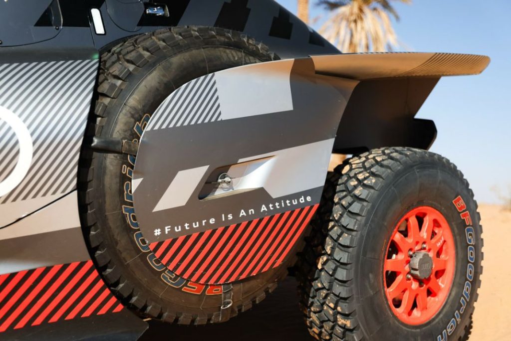 Así es el Audi RS Q e-tron que necesita hacer historia en el Dakar y también en las carreras 10 Motor16 AUDI RS Q E TRON 6 Motor16