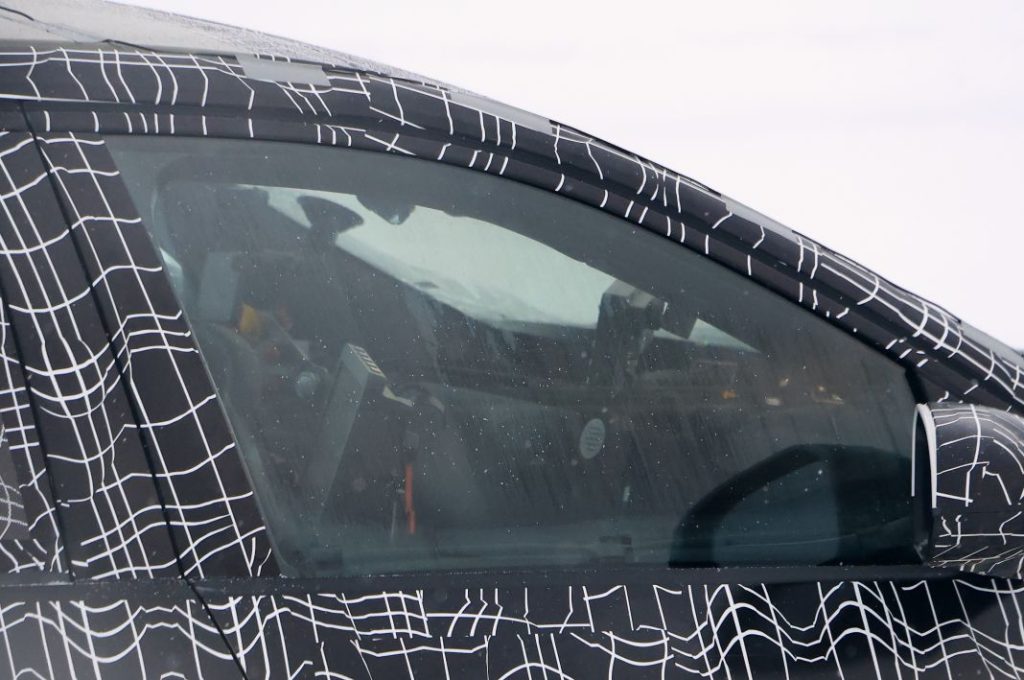 BMW iX3 2025 nieve 25 Motor16