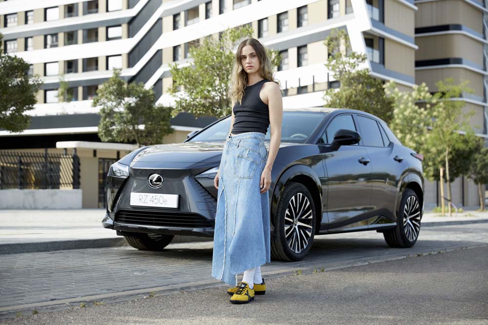 Estas zapatillas retro llevan la firma de Lexus 3 Motor16 Edicion limitada Lexus by Munich 2 Motor16