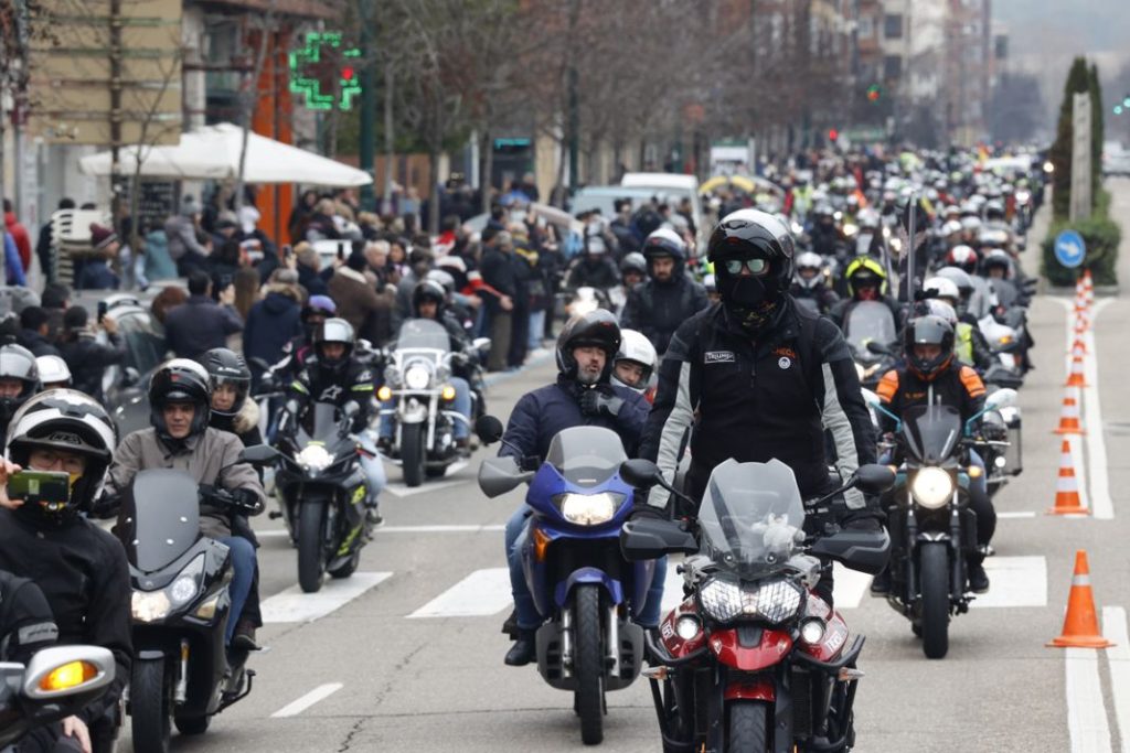 Las motocicletas suman la mitad de las víctimas en el fin de semana en que se celebró su día nacional 1 Motor16 EuropaPress motoristas concentracion moto pinguinos Motor16
