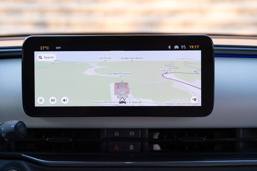 Primera prueba del Fiat 600e. Un 'clásico' a la vanguardia 29 Motor16 FIAT 600E 19 Motor16