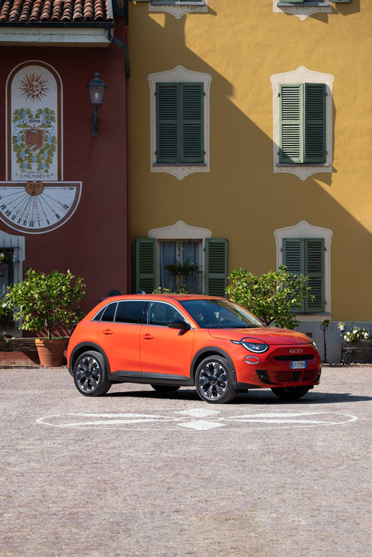 Primera prueba del Fiat 600e. Un 'clásico' a la vanguardia 37 Motor16 FIAT 600E 27 Motor16