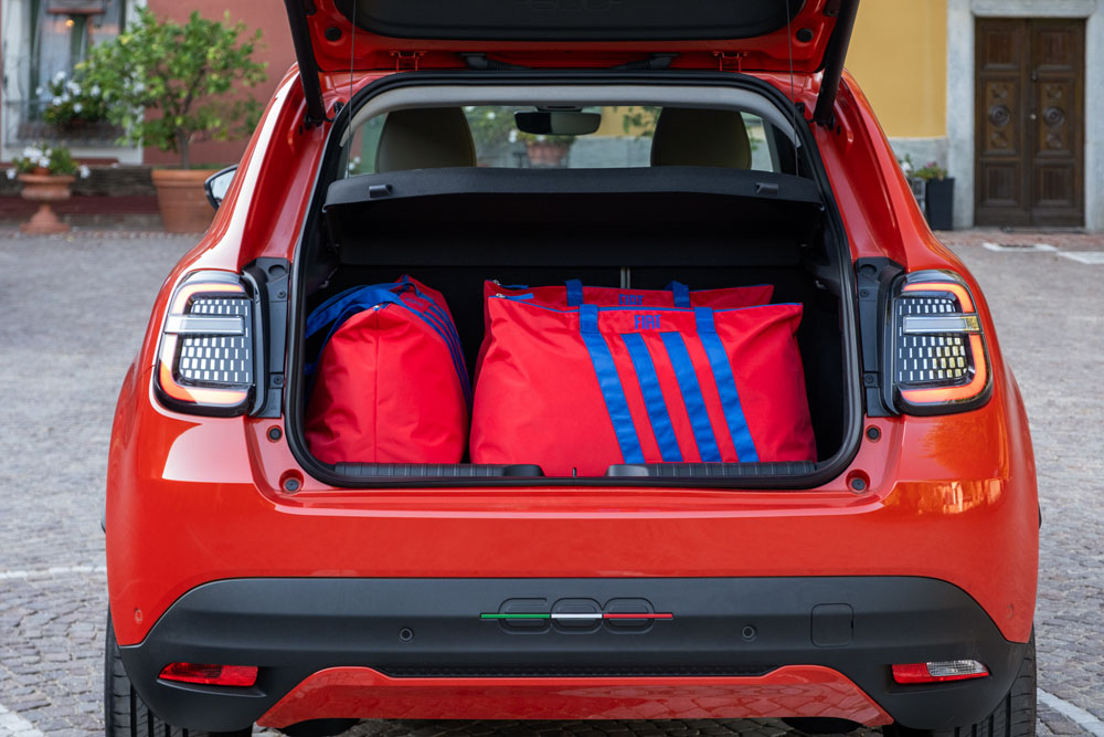 Primera prueba del Fiat 600e. Un 'clásico' a la vanguardia 39 Motor16 FIAT 600E 29 Motor16