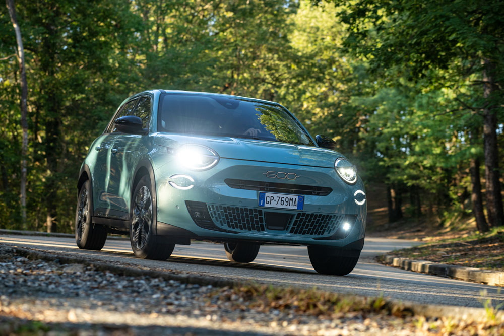 Primera prueba del Fiat 600e. Un 'clásico' a la vanguardia 9 Motor16 FIAT 600E 3 1 Motor16