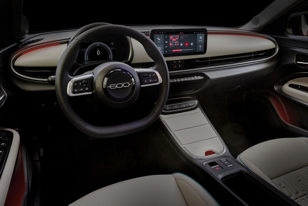 Primera prueba del Fiat 600e. Un 'clásico' a la vanguardia 77 Motor16 FIAT 600E 67 Motor16