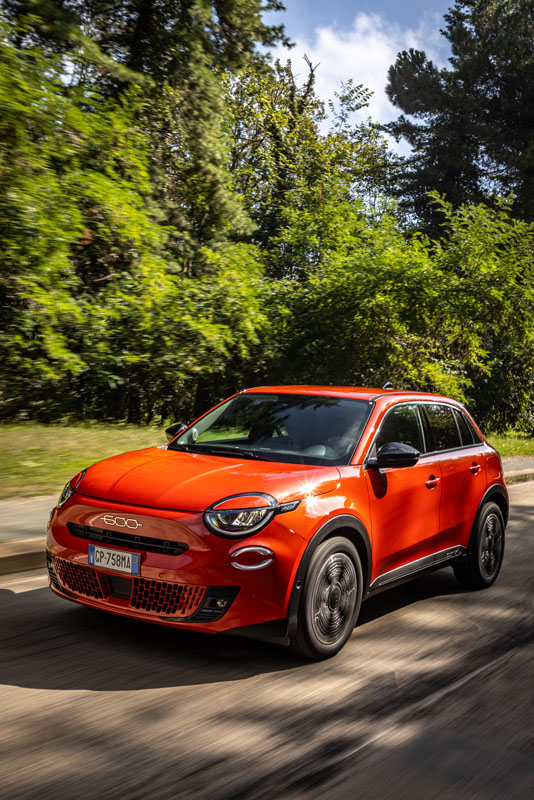 Primera prueba del Fiat 600e. Un 'clásico' a la vanguardia 82 Motor16 FIAT 600E 72 Motor16