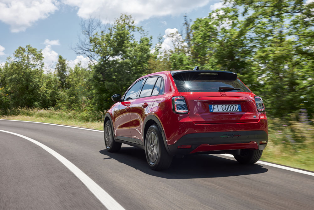 Primera prueba del Fiat 600e. Un 'clásico' a la vanguardia 2 Motor16 FIAT 600E 81 Motor16