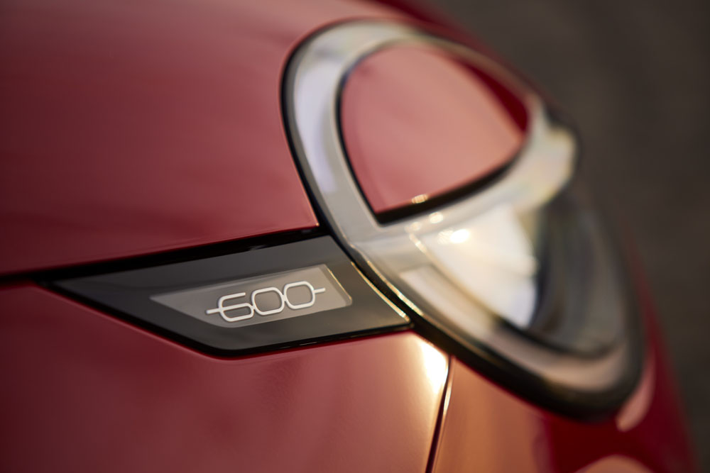 Primera prueba del Fiat 600e. Un 'clásico' a la vanguardia 97 Motor16 FIAT 600E 87 Motor16