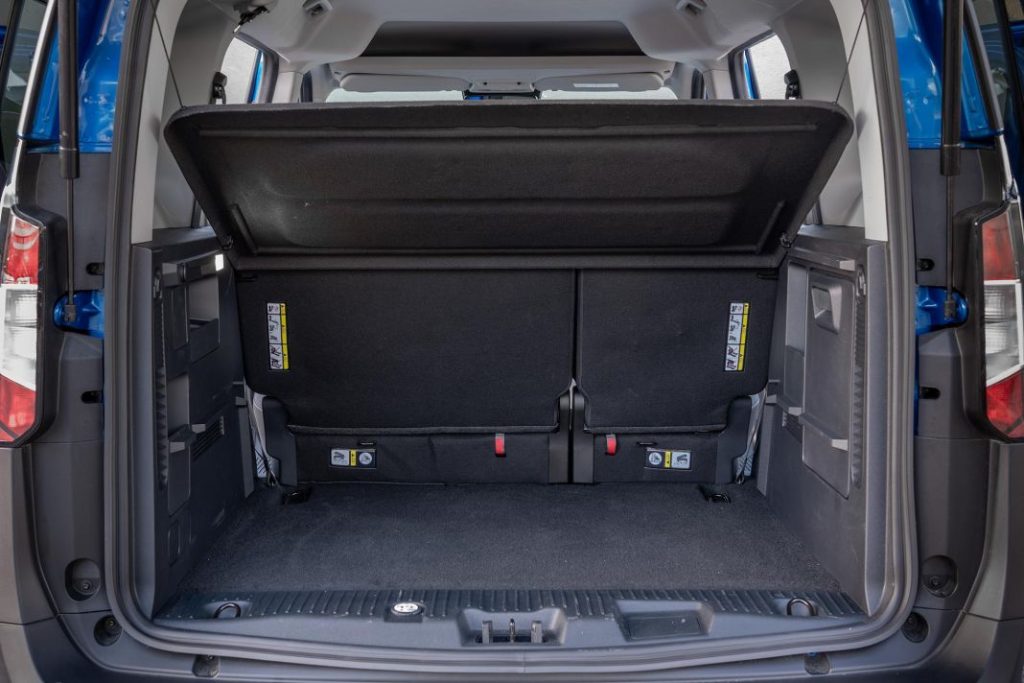 Nuevo Ford Tourneo Courier 2024. Una propuesta necesaria 15 Motor16 Ford Tourneo Courier 2024 12 Motor16