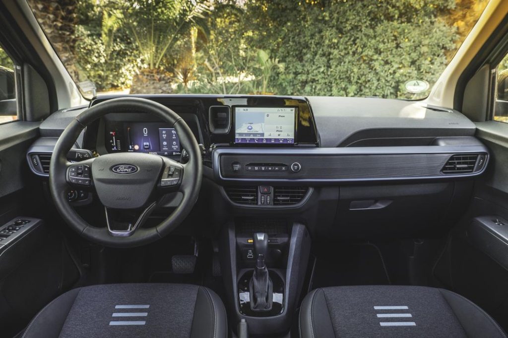 Nuevo Ford Tourneo Courier 2024. Una propuesta necesaria 6 Motor16 Ford Tourneo Courier 2024 3 Motor16