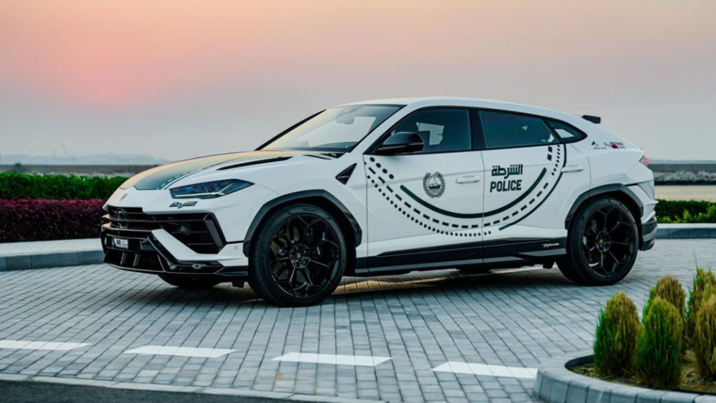 LAMBORGHINI URUS PERFORMANTE DUBAI 8 Motor16