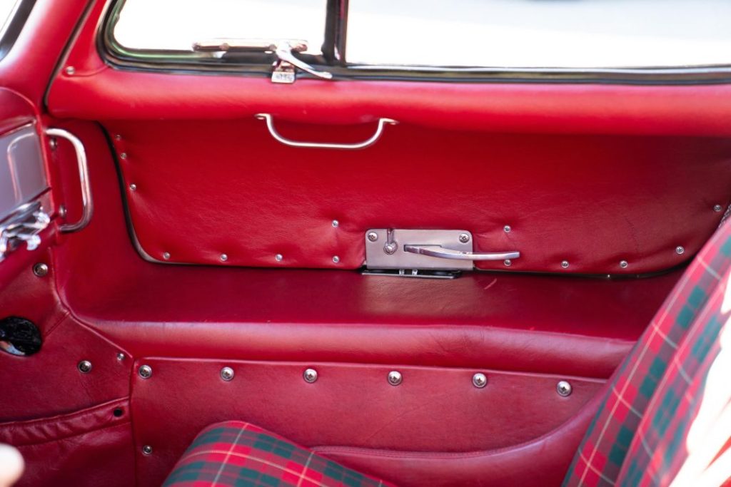 Un impecable Mercedes 300SL Gullwing busca nuevo dueño 42 Motor16 Mercedes 300SL Gullwing 99 Motor16