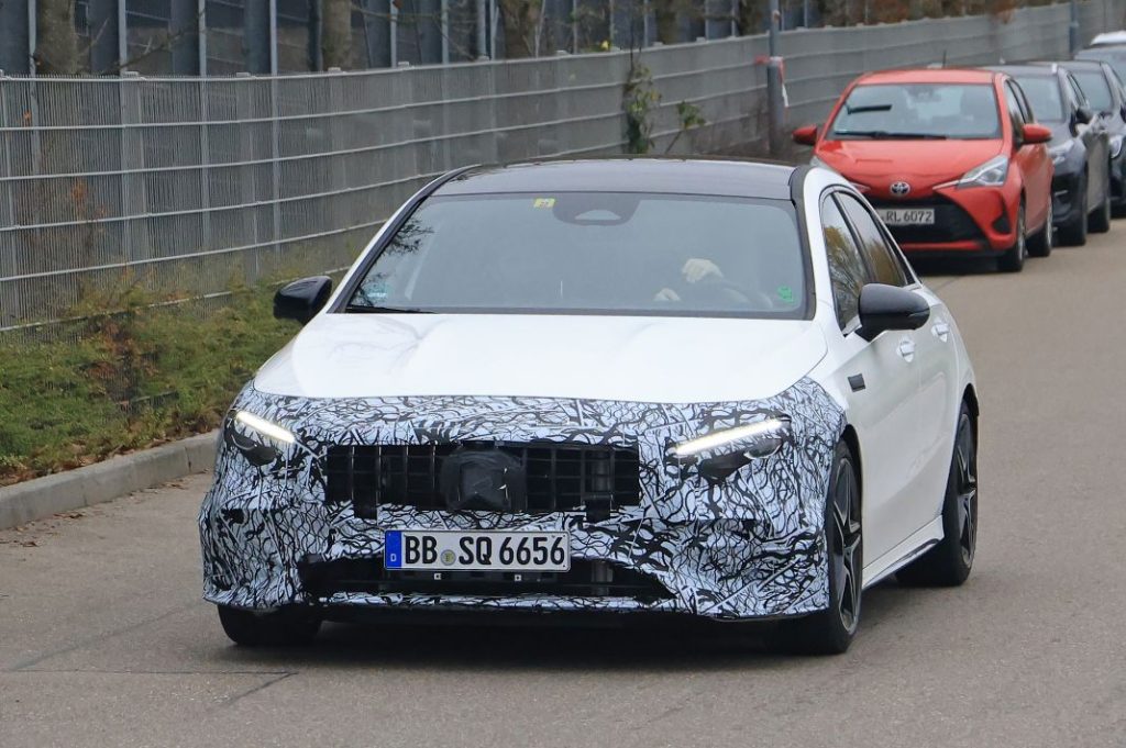 Mercedes AMG A35 sedan facelift 2 Motor16