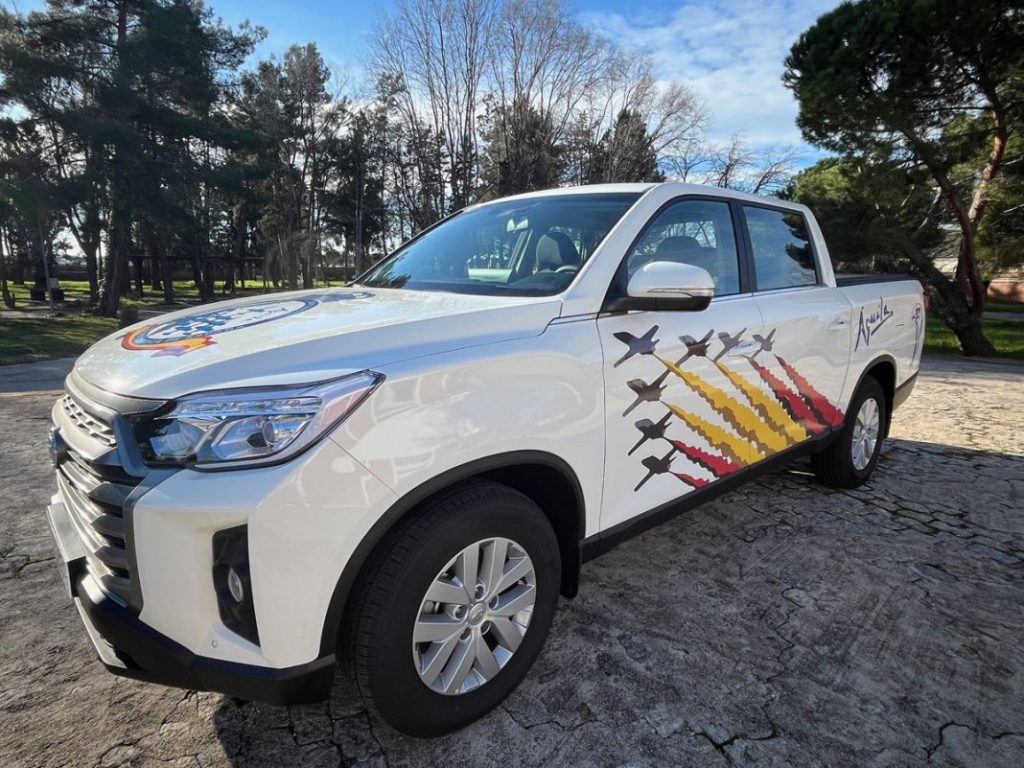 La Patrulla Águila también incorporó el pick up Musso Sports a su flota.
