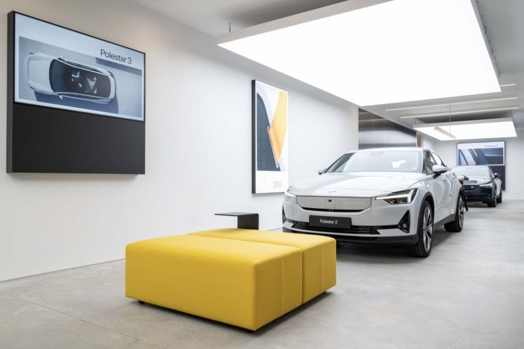 Inaugurado el espacio Polestar de la calle Rosselló para dar la bienvenida al Polestar 4 5 Motor16 Polestar Rossello 06edit Motor16