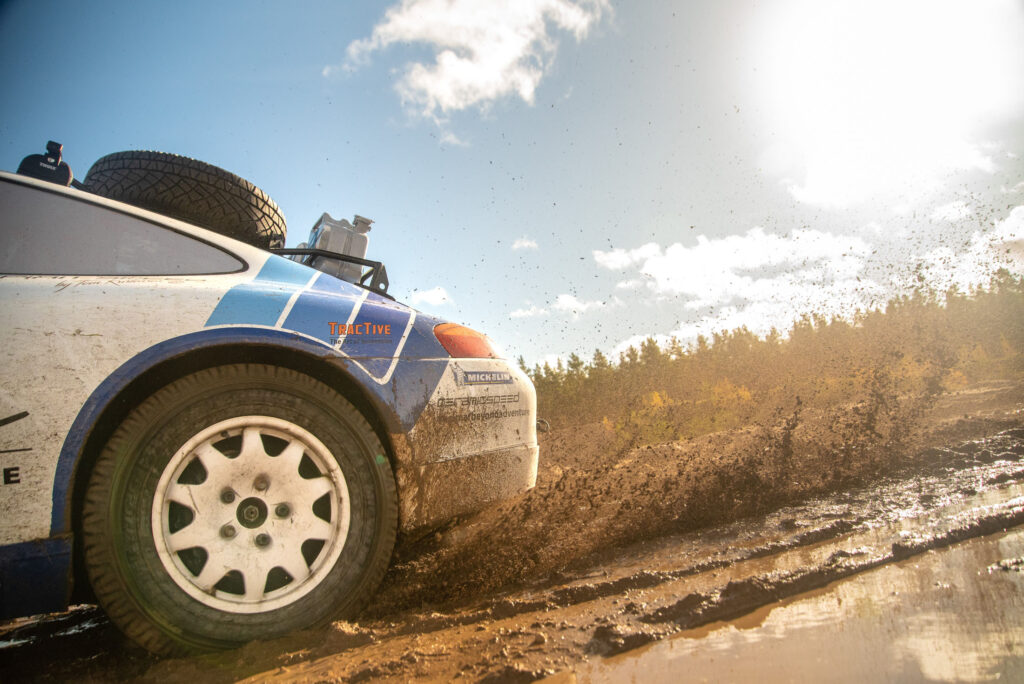El Porsche 911 Dakar de Kalmar se llama RS-6, y es más barato que el original 2 Motor16 Porsche 911 dakar safari kalmar rs 6 7 Motor16