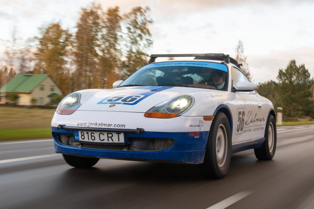 El Porsche 911 Dakar de Kalmar se llama RS-6, y es más barato que el original 3 Motor16 Porsche 911 dakar safari kalmar rs 6 8 Motor16