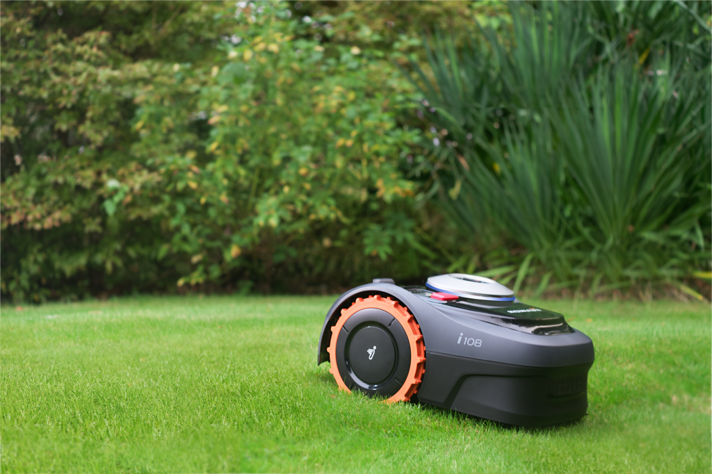 Segway-Ninebot presenta sus novedades en el CES 2024… y son para no perdérselas 5 Motor16 Segway Navimow i robot Motor16