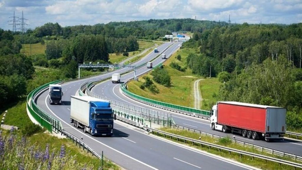 La UE endurece al 45% la reducción de emisiones a camiones y autobuses con el “pleno apoyo” de ACEA 2 Motor16 calendario objetivos reduccion emisiones Comision 1840625970 973911 660x372 Motor16