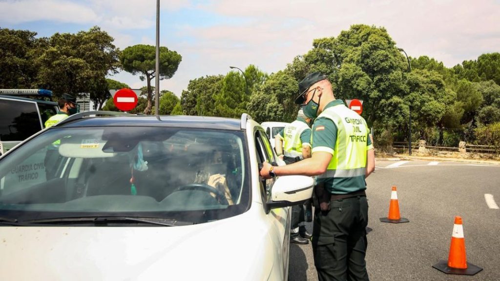 La DGT lo deja claro: Por estos motivos das positivo en un control de alcoholemia 130 Motor16 control
