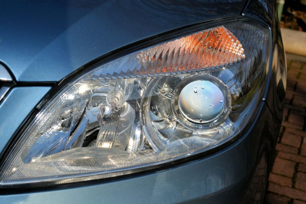 faros coche 8 Motor16