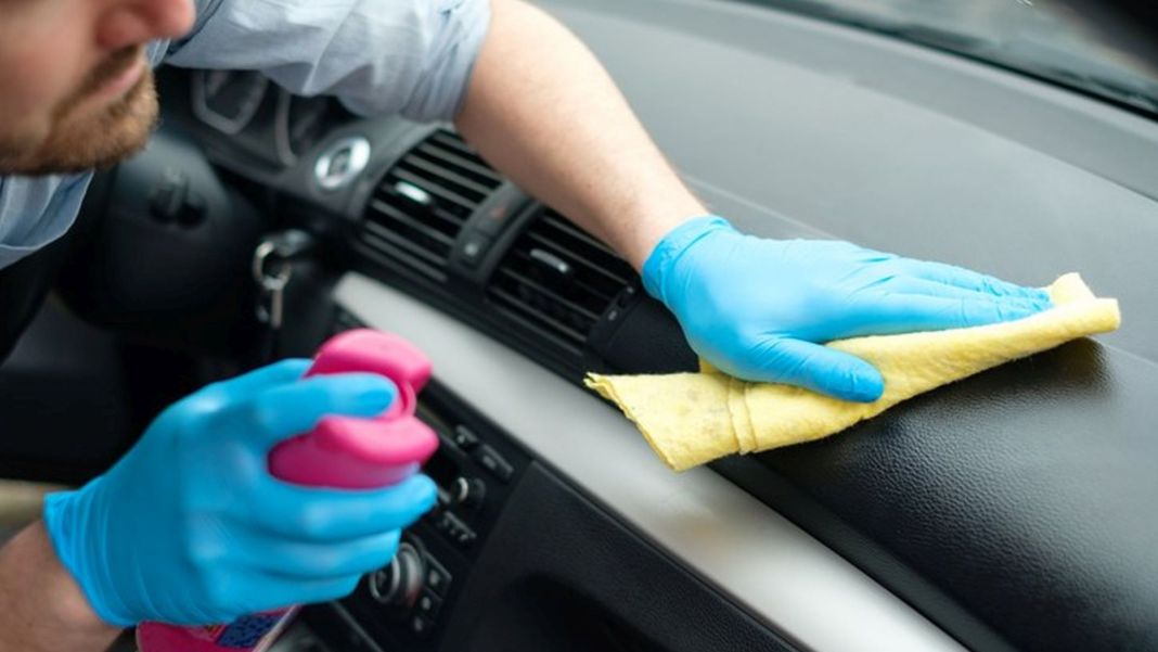 Así es como debes desinfectar a fondo tu coche 3 Motor16 TECNOLOGÍA AL SERVICIO DE LA HIGIENE: INNOVACIONES EN LA LIMPIEZA DEL AUTOMÓVIL