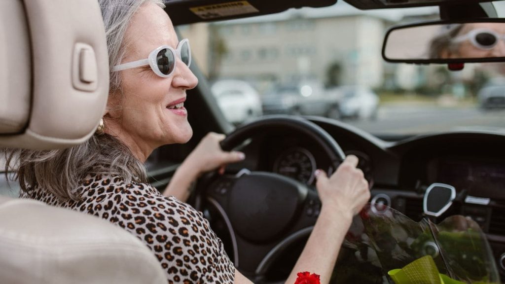 Nuevo giro de la DGT a los mayores de 65 años que quieren seguir conduciendo 87 Motor16 medidas