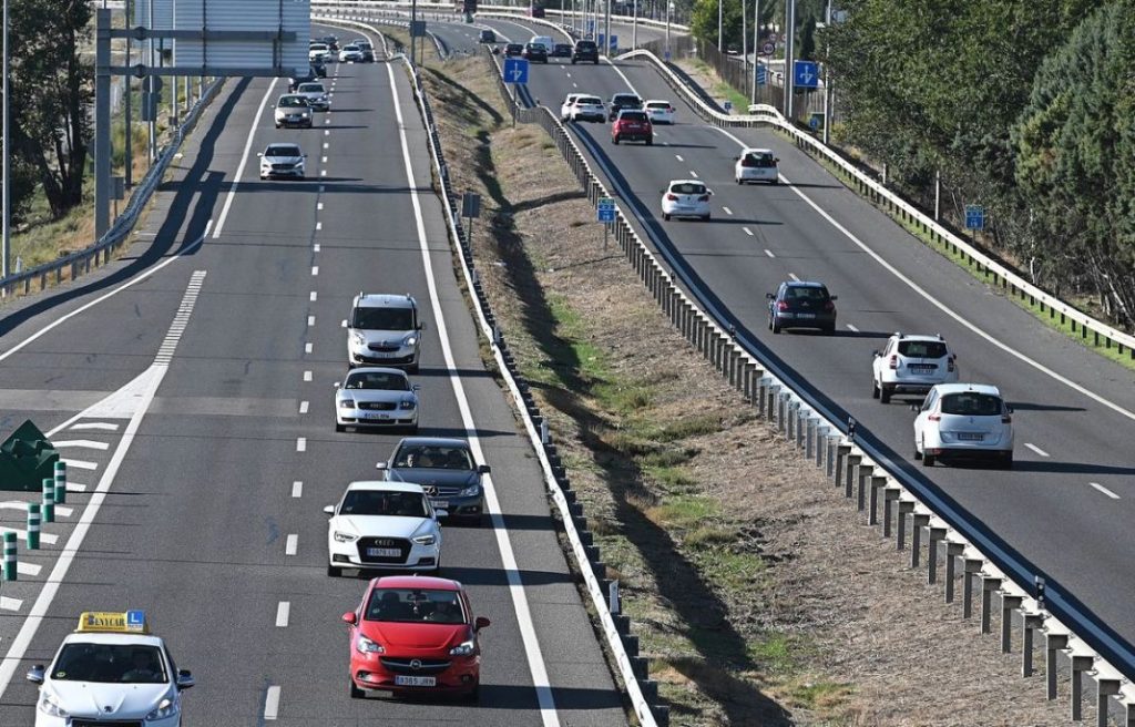 Las 5 asignaturas pendientes que tiene la DGT 108 Motor16 seguridad