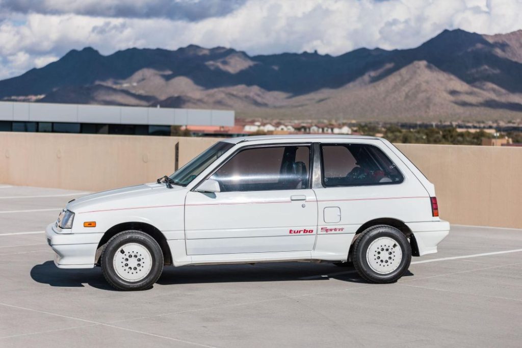 Este Suzuki Swift turbo “americano” de finales de los 80 busca nuevo dueño 19 Motor16 suzuki swift turbo chevrolet sprint 14 Motor16