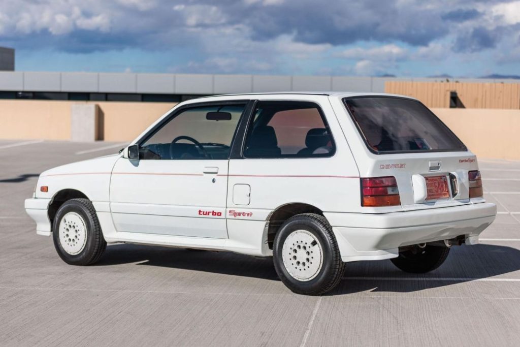 Este Suzuki Swift turbo “americano” de finales de los 80 busca nuevo dueño 10 Motor16 suzuki swift turbo chevrolet sprint 3 Motor16