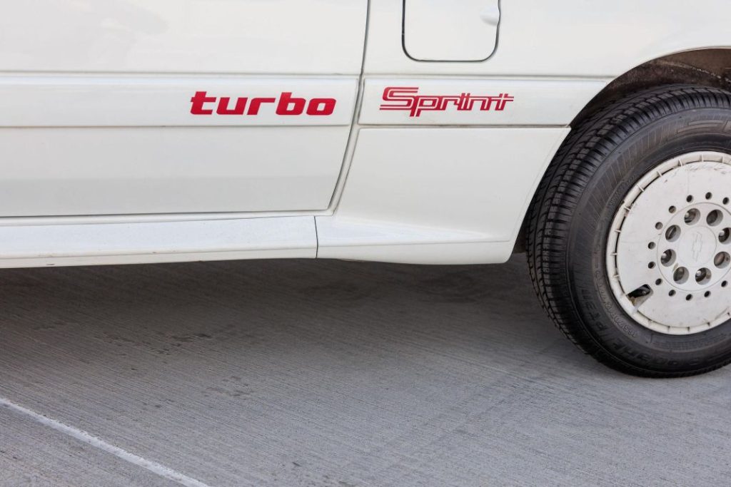 Este Suzuki Swift turbo “americano” de finales de los 80 busca nuevo dueño 12 Motor16 suzuki swift turbo chevrolet sprint 5 Motor16