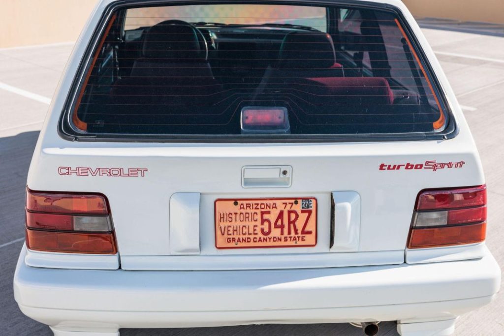 Este Suzuki Swift turbo “americano” de finales de los 80 busca nuevo dueño 16 Motor16 suzuki swift turbo chevrolet sprint 9 Motor16