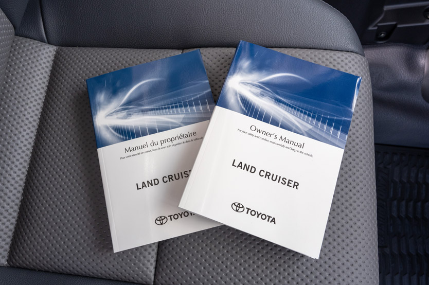 Este Toyota Land Cruiser es un cine móvil y se vende en la Península Ibérica 49 Motor16 toyota land cruiser 70 cine movil 14 Motor16