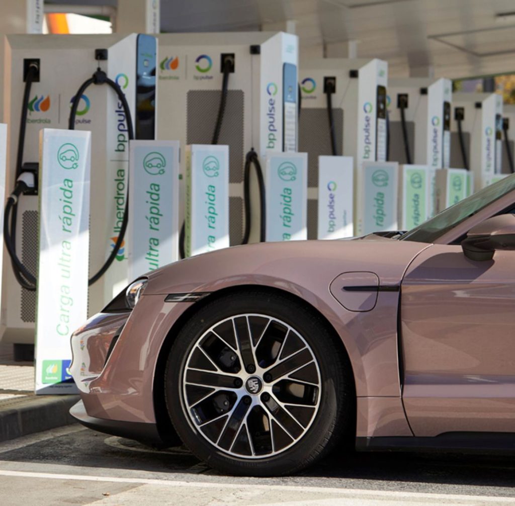Polonia es el país que más apoya la compra de coches eléctricos.