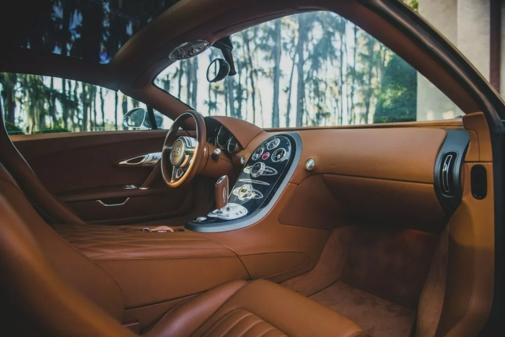 2009 Bugatti Veyron Sang Bleu Sothebys 18 Motor16