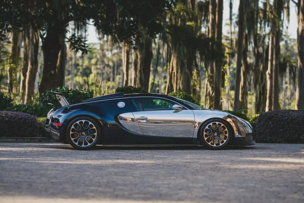2009 Bugatti Veyron Sang Bleu Sothebys 3 Motor16