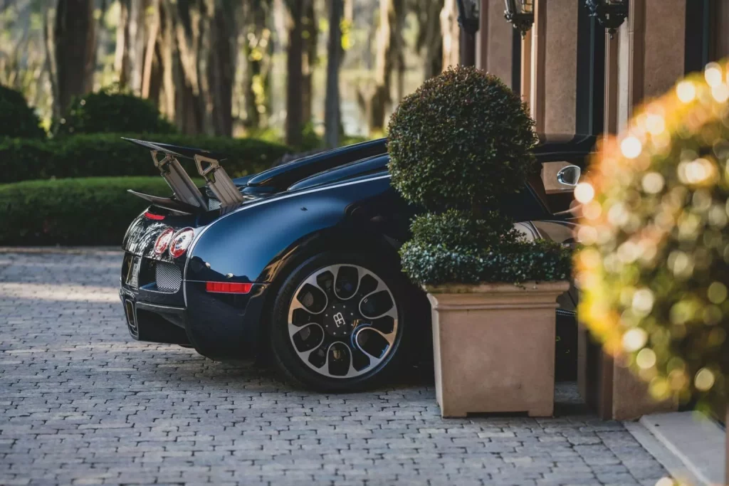 2009 Bugatti Veyron Sang Bleu Sothebys 6 Motor16