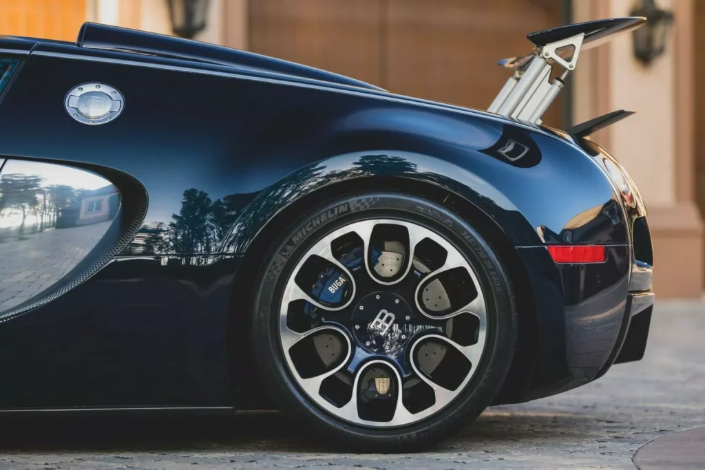 2009 Bugatti Veyron Sang Bleu Sothebys 9 Motor16