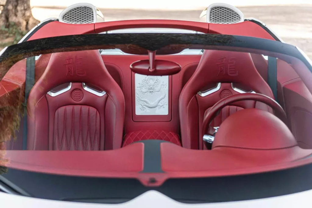 Con este Bugatti Veyron Grand Sport, alguien ha estrenado Año del Dragón como se merece 17 Motor16 2012 Bugatti Veyron Grand Sport Wei Long Collecting Cars 14 Motor16