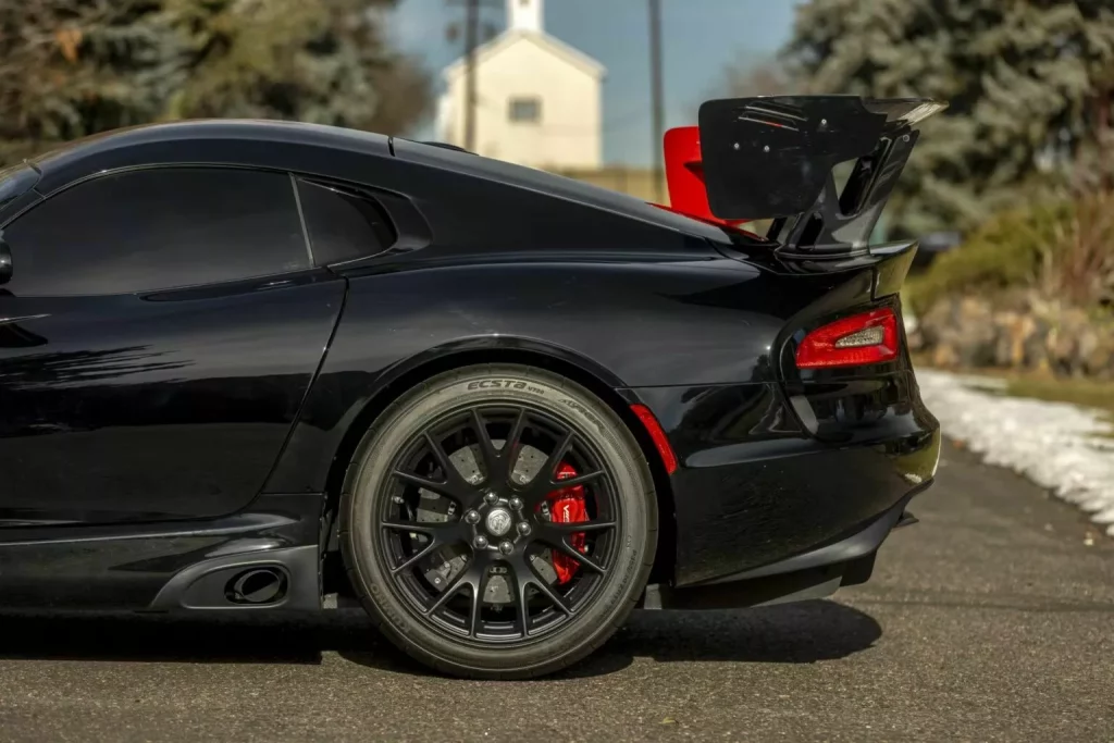 2017 Dodge Viper ACR VoooDoo II Edition 16 Motor16