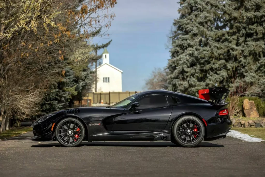 2017 Dodge Viper ACR VoooDoo II Edition 2 Motor16