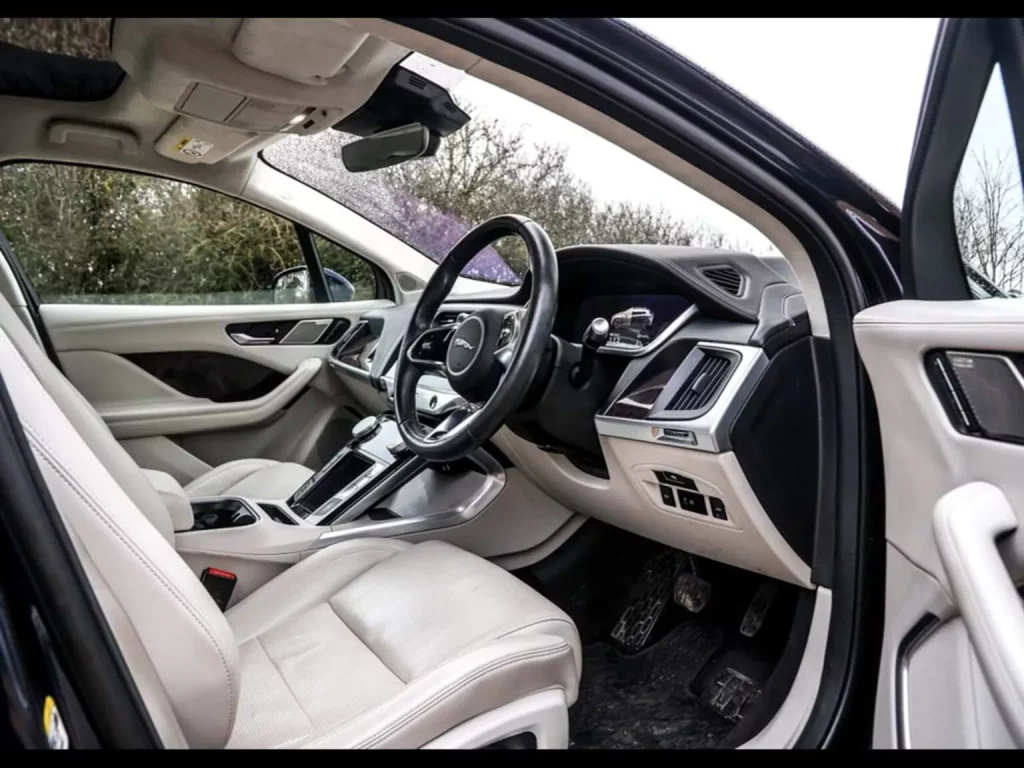 2018 Jaguar I Pace rey Carlos III Inglaterra 3 Motor16
