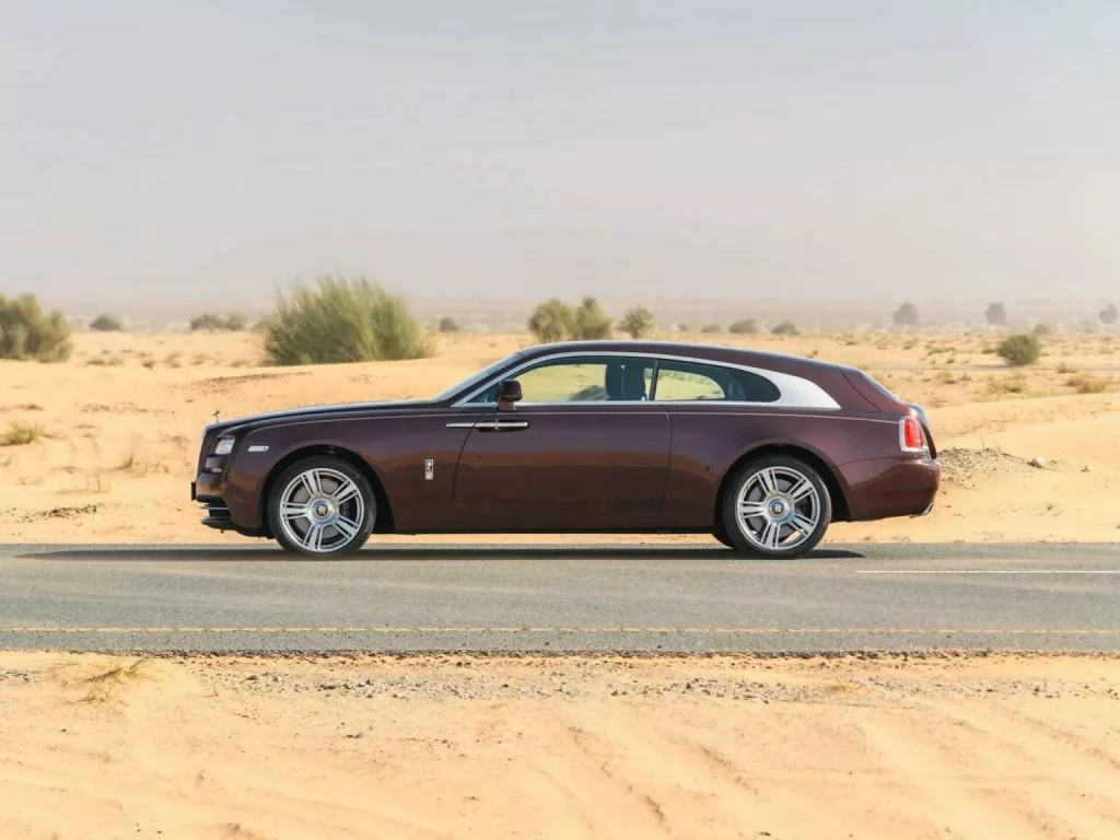 Rolls-Royce Silver Spectre: Este exótico shooting brake te busca 1 Motor16 2020 Rolls-Royce Silver Spectre. RM Sotheby's. Imagen silueta.