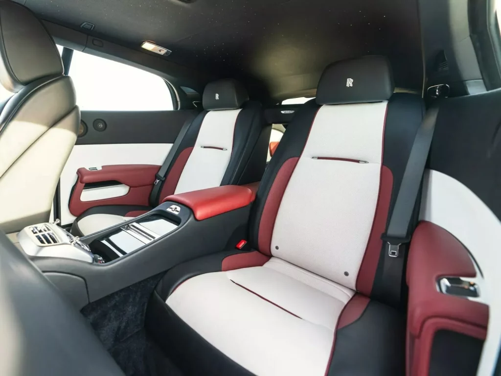 Rolls-Royce Silver Spectre: Este exótico shooting brake te busca 17 Motor16 2020 Rolls Royce Silver Spectre RM Sothebys 8 Motor16