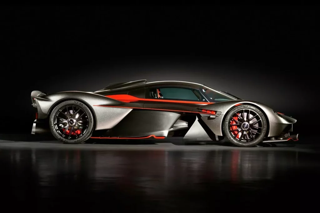 Aston Martin Valkyrie: el número 51 de los 150 fabricados puede ser tuyo 5 Motor16 2023 Aston martin Valkyrie RM Sothebys 2 Motor16